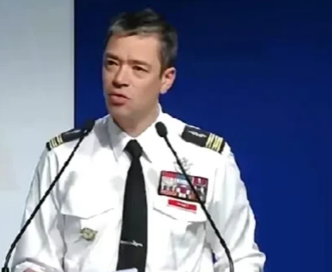 法国国防部发言人韦而内上校2月7日宣布:法国为乌克兰提供的第一批“幻影2000”