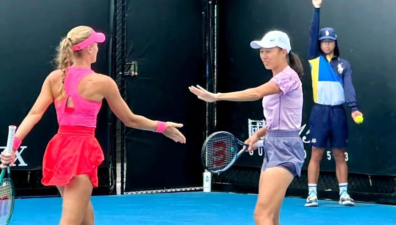 中国网球本赛季唯一的亮点！
WTA1000迪拜站双打1/4决赛，张帅/穆拉德诺维