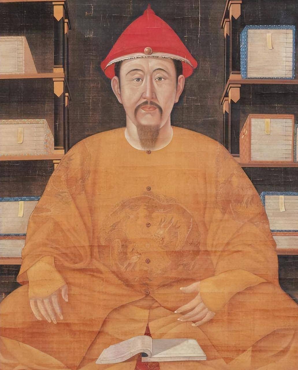 1759年，48岁乾隆再次登上泰山，突然涕泪横流。站在山顶，眺望着远处连绵山峦，