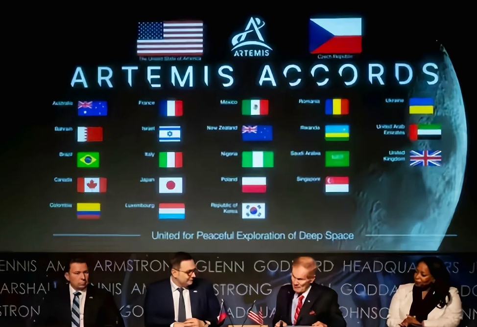 美国联合43个国家制定月球规则，直指中国！美国的霸道逐渐暴露出几个事实：

1.