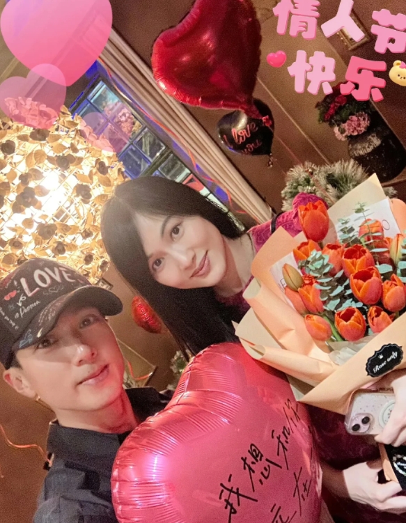 吴尊林丽莹夫妇情人节自拍，好羡慕他俩的爱情，儿女双全，没有绯闻