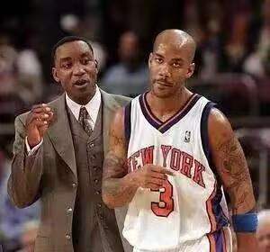 最近关于微笑刺客托马斯的传言很多，而他和马布里之间的恩怨也被人爆料，事情发生在2