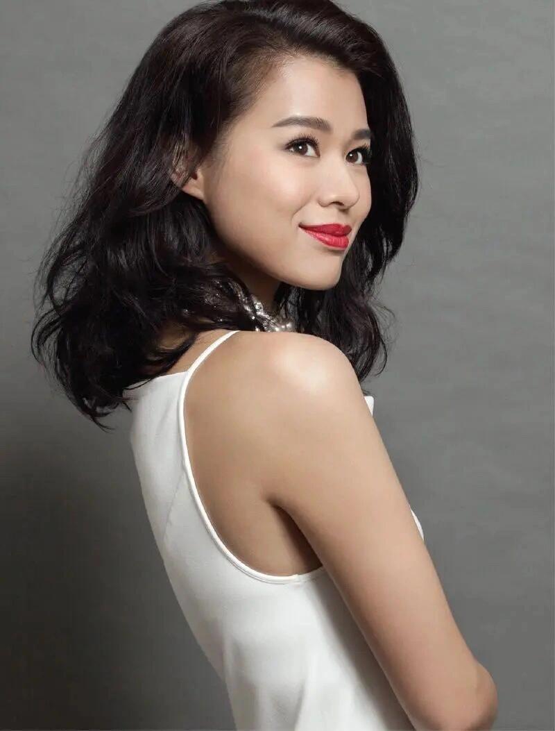 闪婚连生三胎胡杏儿，才是最大的人生赢家