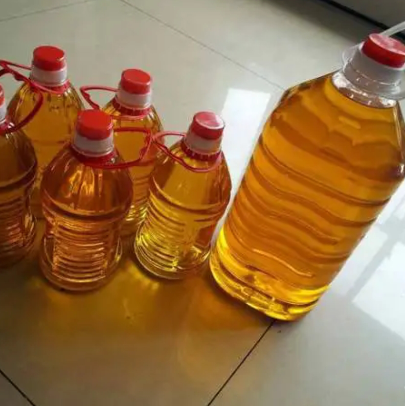 自从我妈看到“中储粮卸完煤制油直接装运食用油”这个新闻后，一天在我耳边念叨八百遍