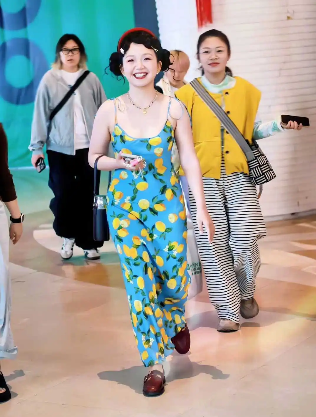 辣目洋子丑的越来越自信