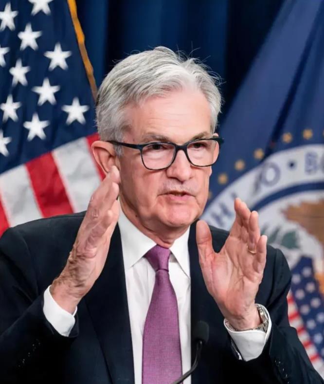 突发消息！
美联储刚刚正式宣布了！
8月1日，美联储主席鲍威尔突然宣布说：目前美