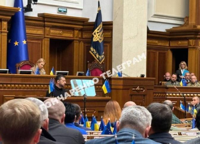 日前泽连斯基在乌克兰最高拉达会议上披露了他提出的所谓胜利计划：

1、乌克兰以最