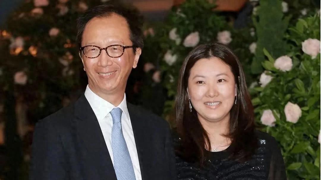 梁锦松是否后悔当初的选择呢？伏明霞VS陈慧珊，跳水皇后老这么快