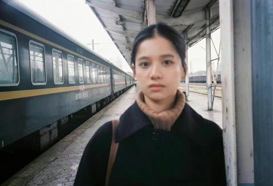 张婧仪和周也都好绝