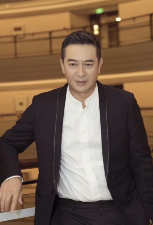 张嘉译的情感与职业