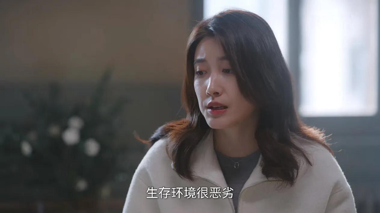 邱华认为每个人都不容易，都会遇到糟心事儿，只要自己强大熬过去就行，肖楠楠就应该打