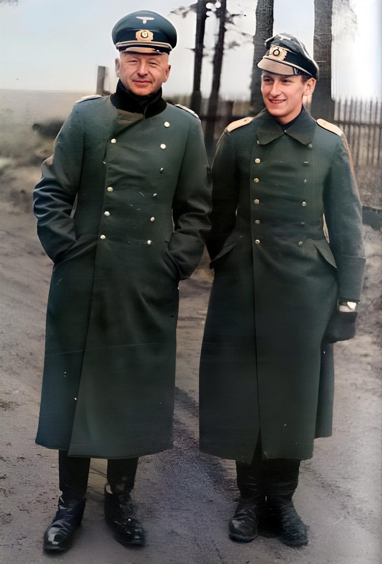 二战时期，德军元帅曼施坦因与儿子吉罗。1942年，吉罗在锡尼维亚攻势中阵亡，年仅