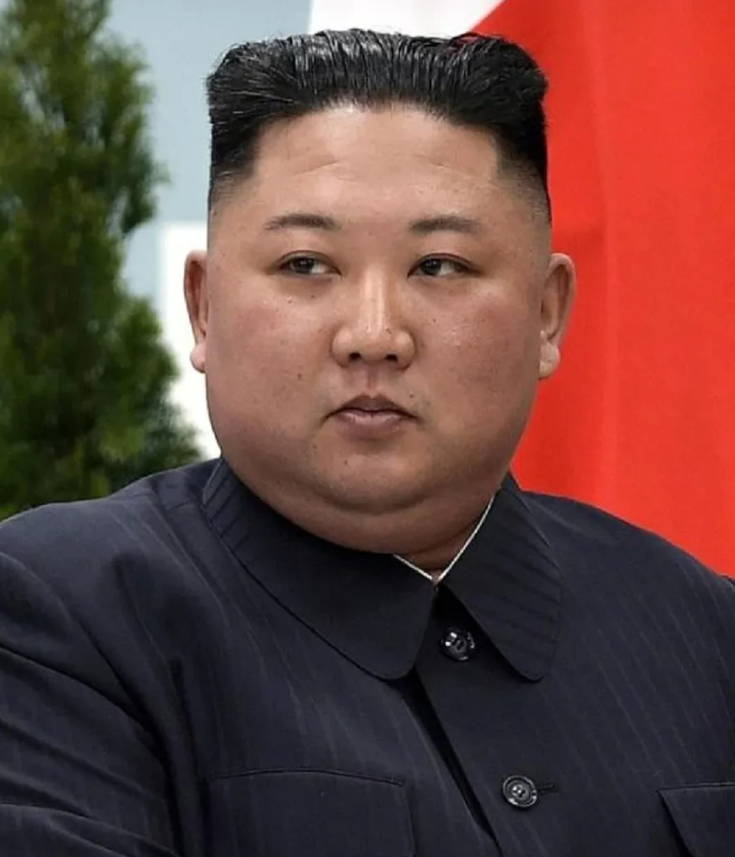 都是国家的首脑，差距咋就这么大啊？
看看金正恩在干什么？尹锡悦又在干什么？不比不