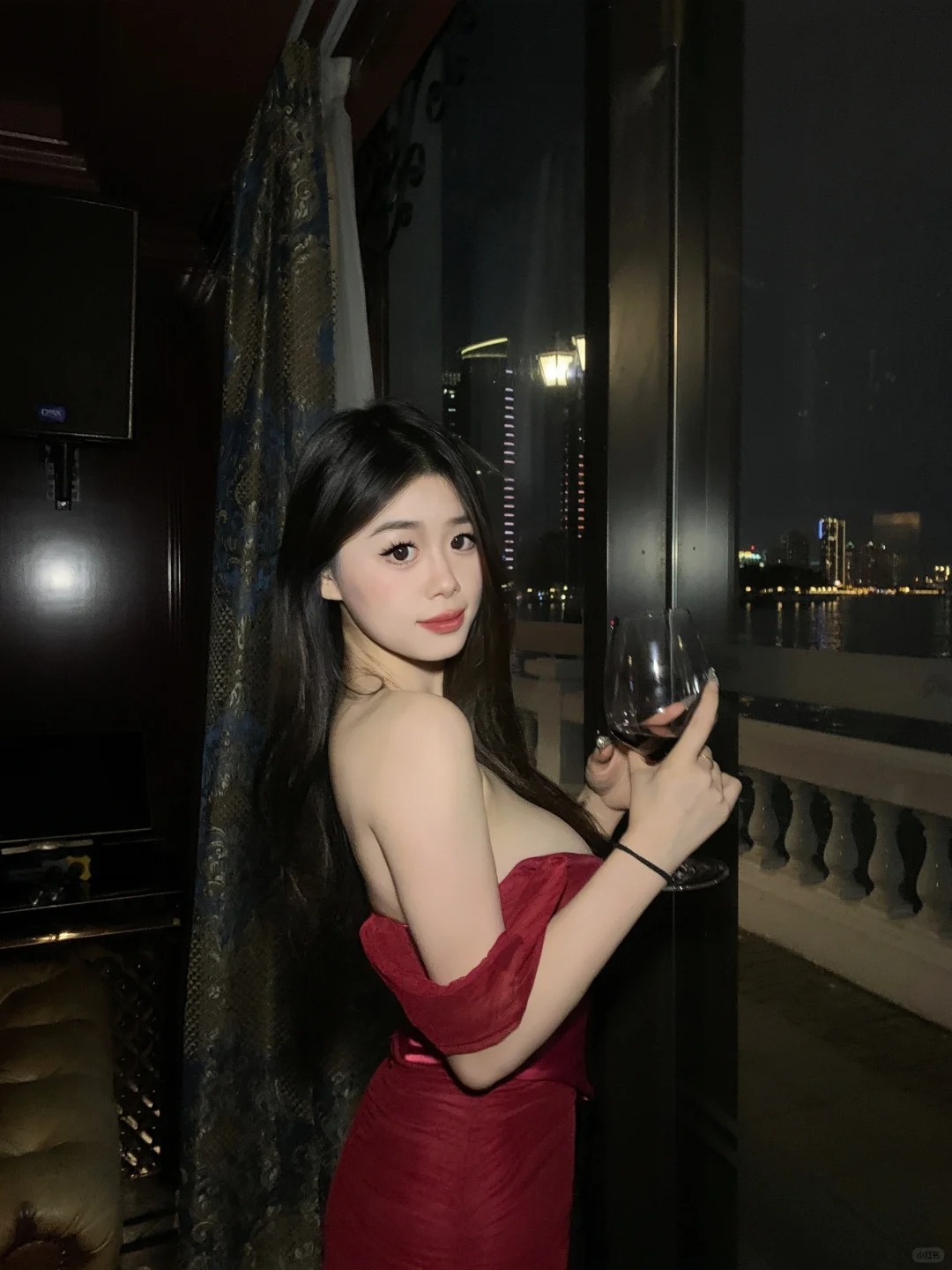 姐姐说红色更有韵味💋