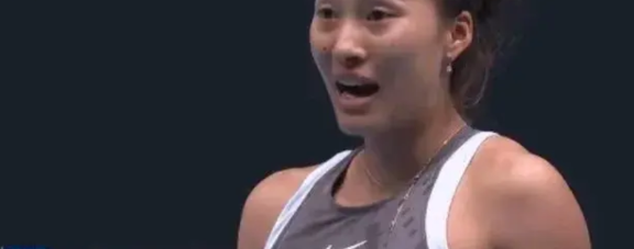 郑钦文去年拿到澳网亚军实在是运气好到爆棚，在进入决赛前连世界排名前五十的球员都没