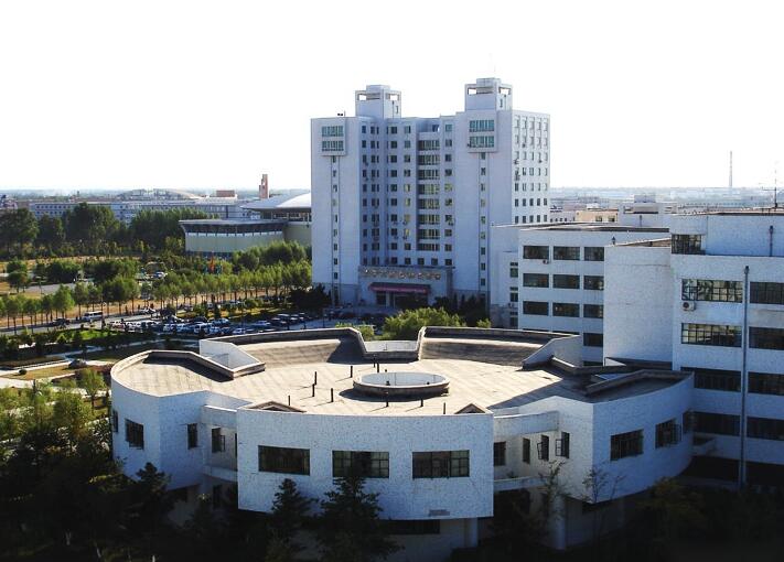 北京科技大学原名北京钢铁学院，是新中国建立的第一所钢铁工业高等学府。该校拥有2个