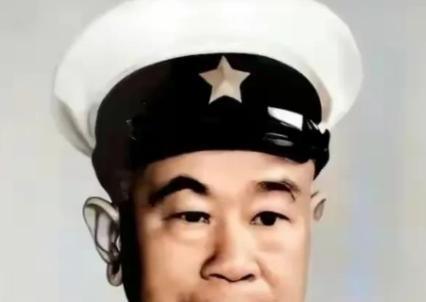 1973年，女知青黄丽萍携农村丈夫回宁波父母家，一进门，丈夫看到墙上挂着的照片大