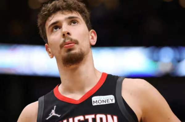 很多人都质疑火箭队的内线新星申京，表示他没有绝对的身体素质作为保证，所以他所能达