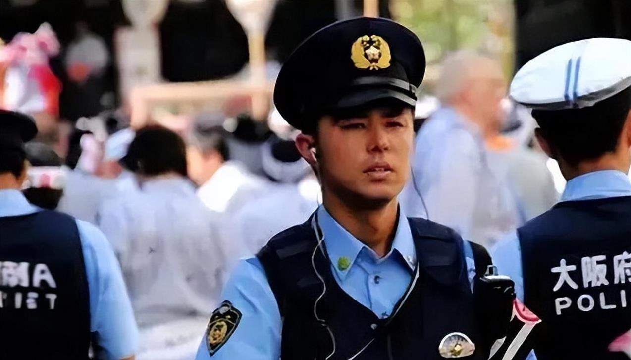 1997年，日本有位女高管赤裸着的死在红灯区，她的随身物品和体内不明液体说明了在
