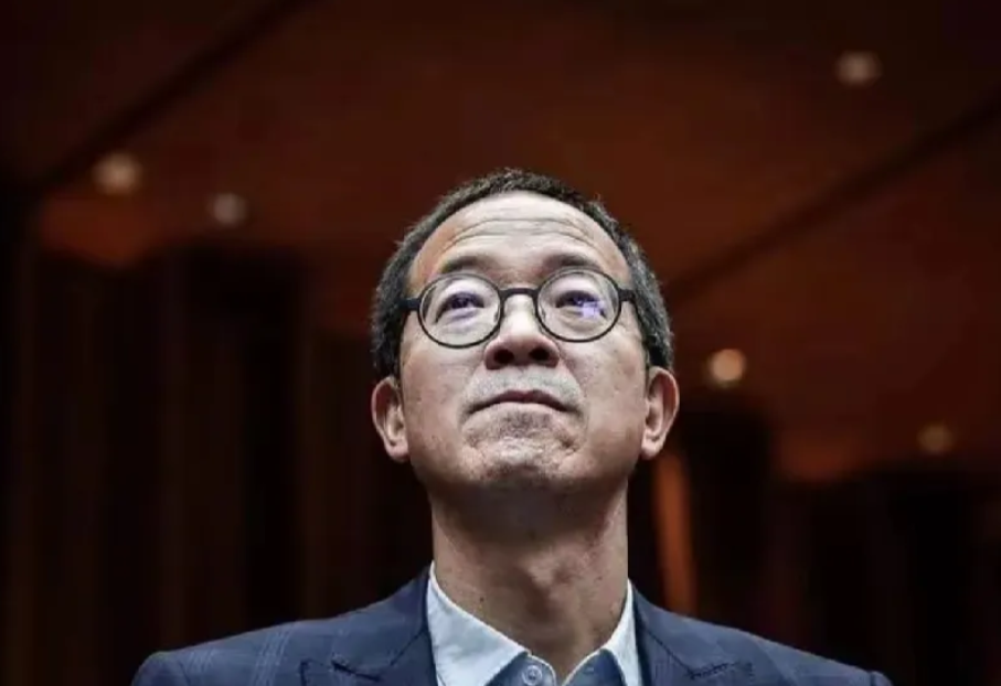 “东方甄选的老俞又失算了，然成也董宇辉，败也董宇辉”
 
1. 宇辉的独特魅力和