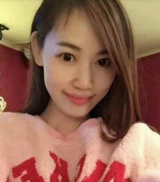 38岁的马蓉，携女儿1500万澳币在澳洲定居，网友们的评论不离以下4点！
宋喆是