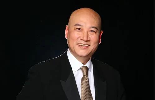 “唐僧”迟重瑞说：我夫人陈丽华是满族人，满族的规矩特别多，家里每天都要一起吃饭，