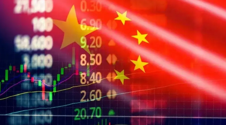 美国最痛的就是新中国的前三十年。那时，几乎全世界都在压着中国。新中国刚成立，什么