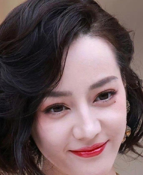 高清镜头下的迪丽热巴，让内娱生图标准提升了一个档次

在高清镜头的严格考验下，迪