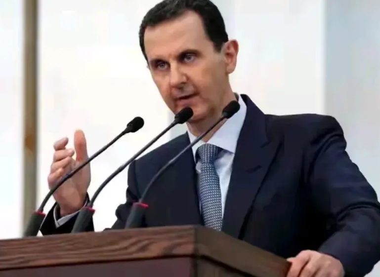 现在叙利亚又打起来了，为什么打起来，以后怎么打，只要看叙利亚总统去哪里，你就明白