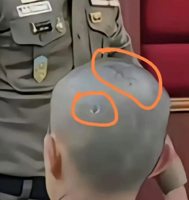 王星头上有两个洞？！
终于知道王星为什么被泰国扣留不能回了
王星：“是我的国家”