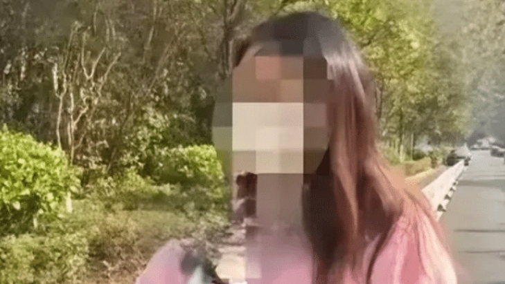 湖南长沙，一公司买了辆150多万的奔驰，为规避风险，便将车辆上牌到，一名资深女员