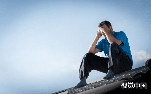 你想听听一只可怜女鬼的故事吗？我真傻，真的，死后才知道，他爱我爱的这么深，像我爱他那样，只是相爱难走