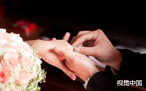 我在某乎看到了老婆的问答，“感觉不爱老公了还要将就过下去吗？”我懂事离婚带孩子离开，她却悔疯了