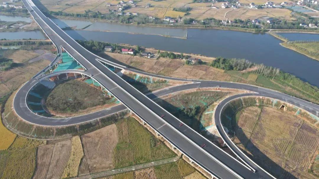 相继交工验收，十二月里湖南高速又有两个新伙伴入队