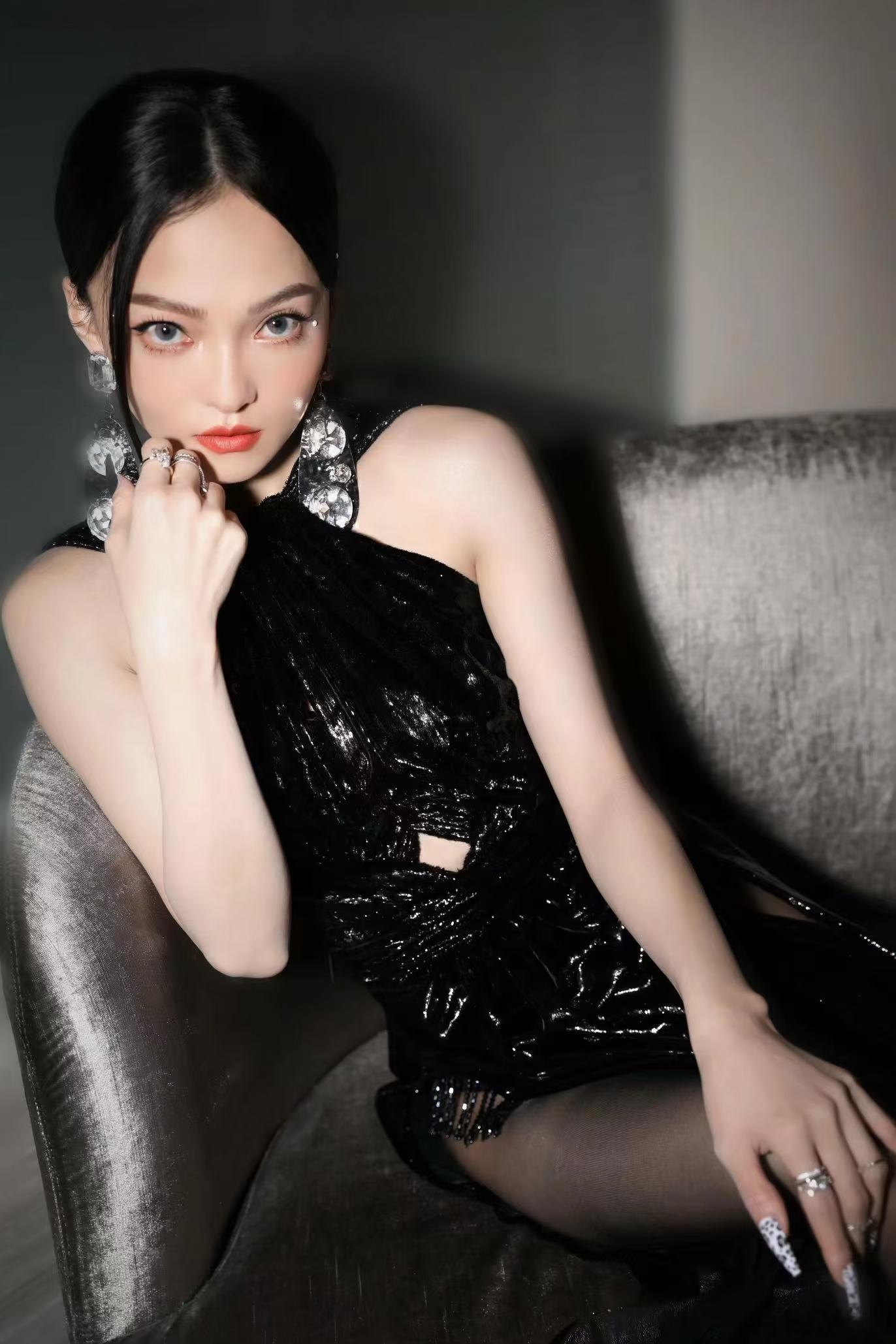 姐这身穿搭性感吗，有爹系男友来一个哈哈哈哈