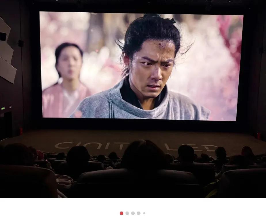 据说这是射雕的正确打开方式，
大片级的享受！
高低也要去尝试一下，
内容已经不是