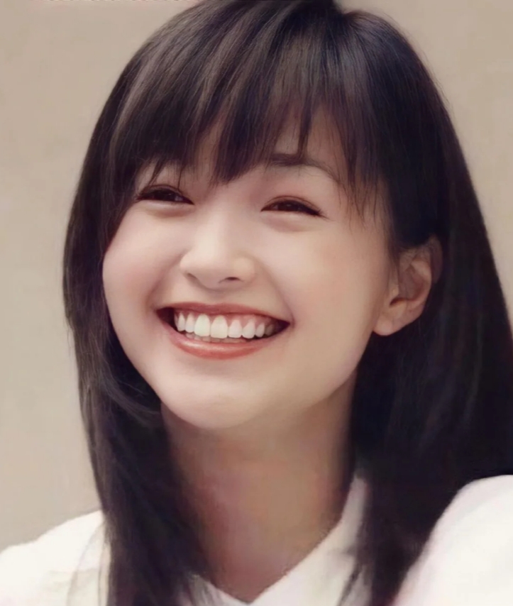 她是“最美郭襄”，32岁因病退圈