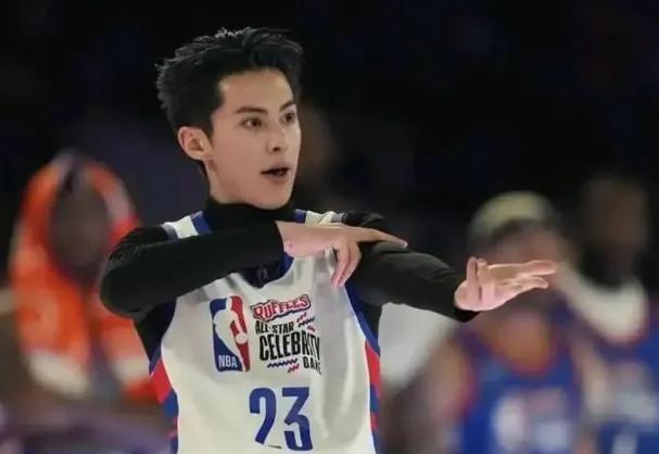 王鹤棣打NBA名人赛 风光破纪录后被嘲“热脸贴冷屁股
美国职业篮球联赛（NBA）