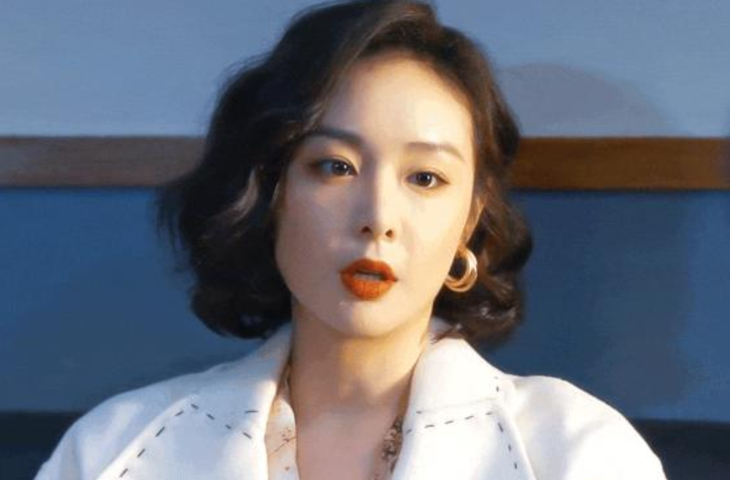 一次采访中，有人问高叶：“你拍戏的时候，有没有对张颂文动过心？”，没想到高叶耿直