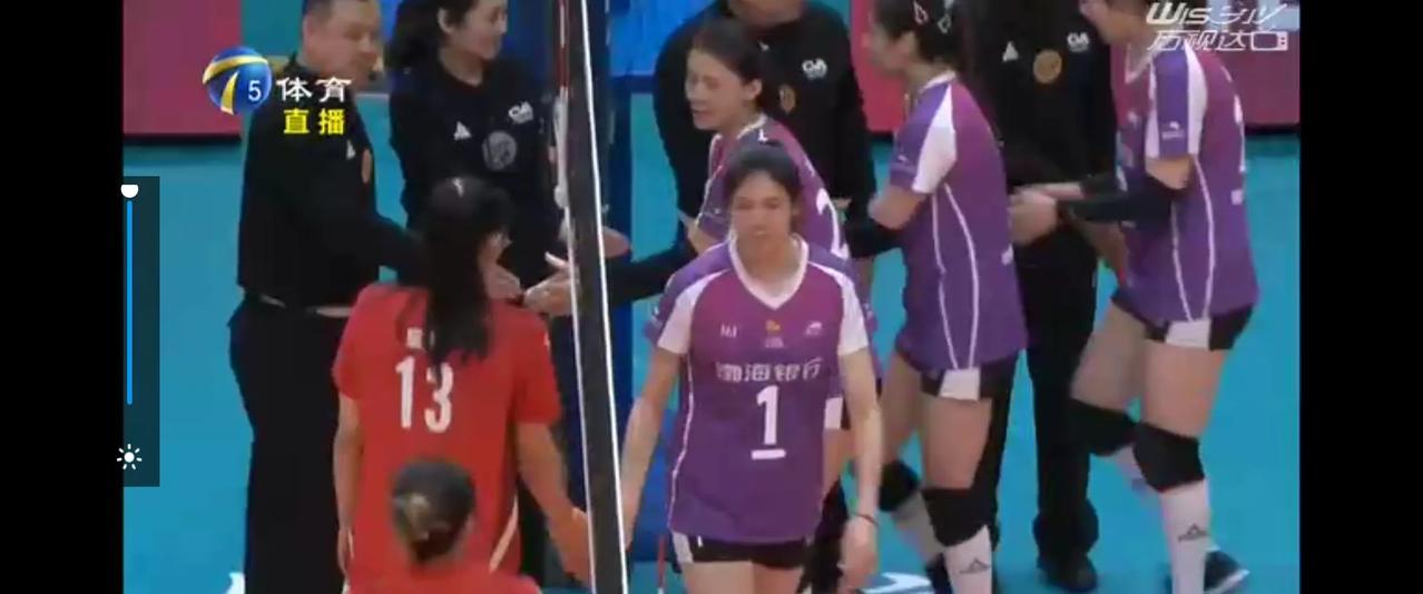 天津女排客场3-0战胜北京9个没想到
①没想到全主力的北京队还是干不过让了仨主力