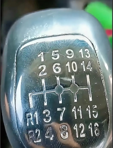 发现档杆界天花板
这么多档位用起来是乐趣呢还是懵逼