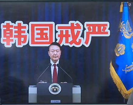 韩国总统被国会全票通过给解除，成了一场闹剧