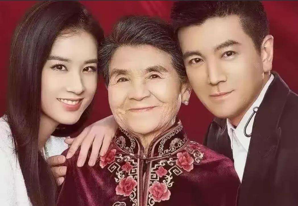杨子离婚，所有人都皆大欢喜！
除了杨妈

杨妈刘丽芹对这个儿媳相当满意，因为
前