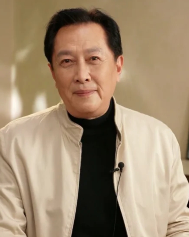 唐国强的人生履历