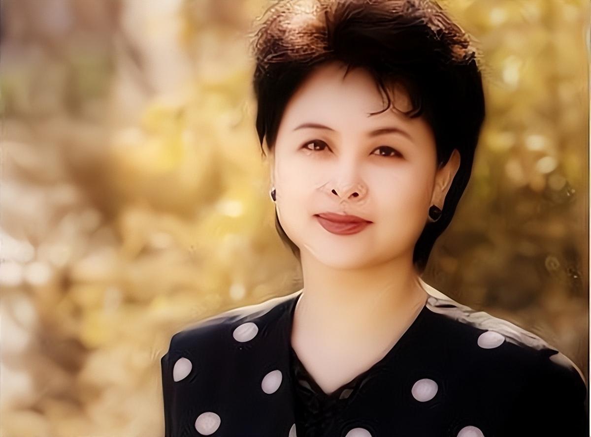 《今日说法》前主持人肖晓琳，曾2次赴美，一次镀金深造，另一次却客死异乡。临终前，