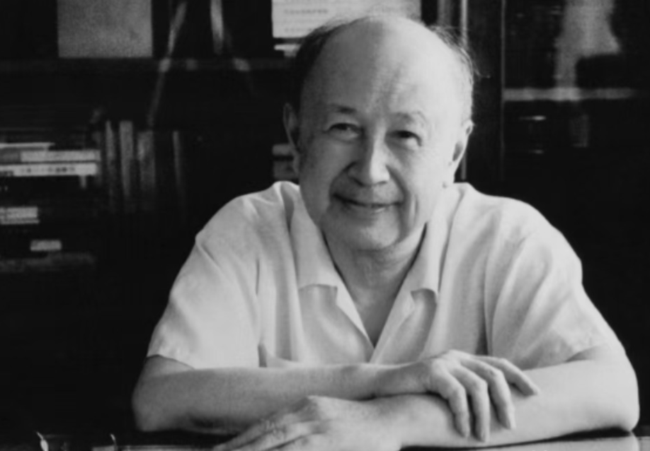 2008年，97岁一辈子没看过电视的钱学森，突然跟儿子小心翼翼地说：“支个电视行