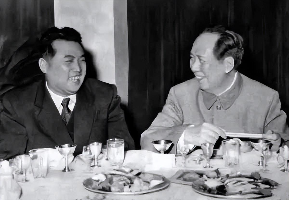 1958年2月，金日成发表声明，要求一切外国军队必须撤出朝鲜半岛。战争的阴霾还笼