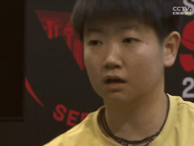 第一局孙颖莎11-3徐孝元 ！
这是WTT新加坡大满贯女单1/32决赛。