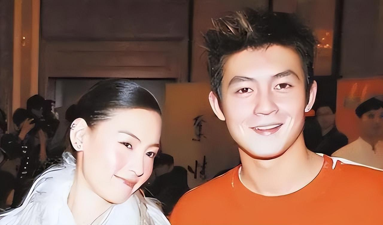 一次节目中，小S问陈冠希：“如果你现在电脑坏了，还会再拿去修吗？”陈冠希愣住，表