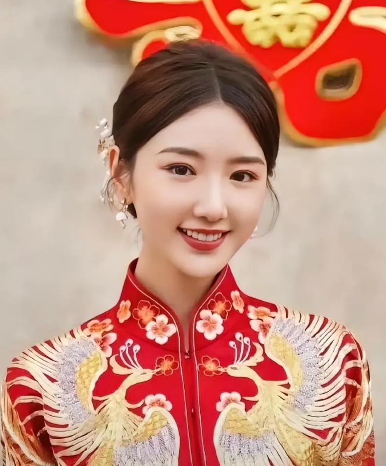 陈晓离婚，毛晓彤一定要谨慎，陈晓是容易因戏生情的人，而是毛晓彤长相符合陈晓审美，